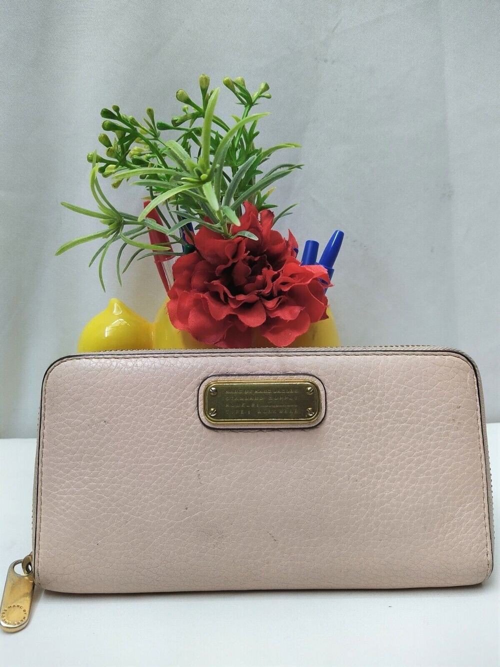 Marc By March Jacobs Light Pink Pebbled Leather Zip-Around Credit Card Wallet